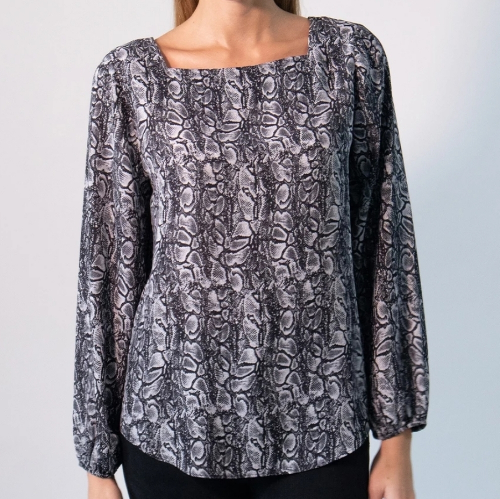 Violet + Claire Square Neck Grey White Black Animal Printed Blouse Size S NWT